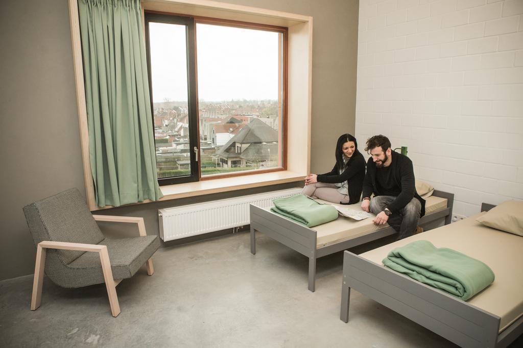 Hostel Groeninghe Kortrijk Ruang foto