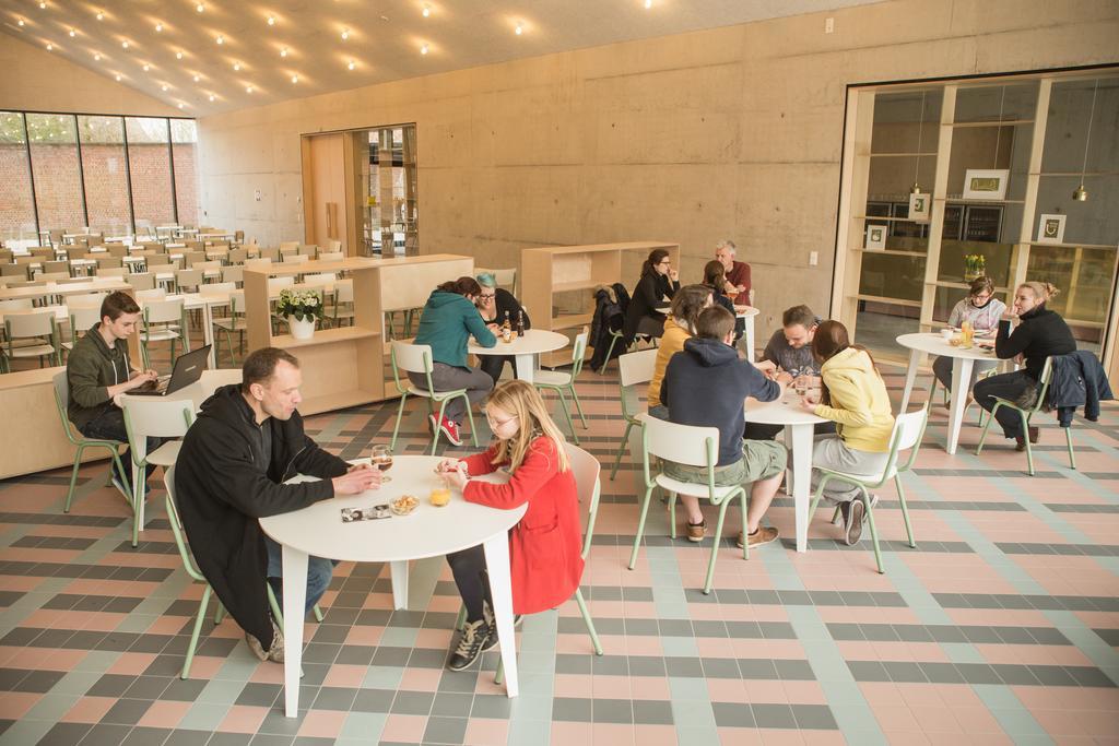 Hostel Groeninghe Kortrijk Bagian luar foto