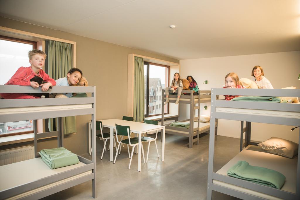 Hostel Groeninghe Kortrijk Ruang foto