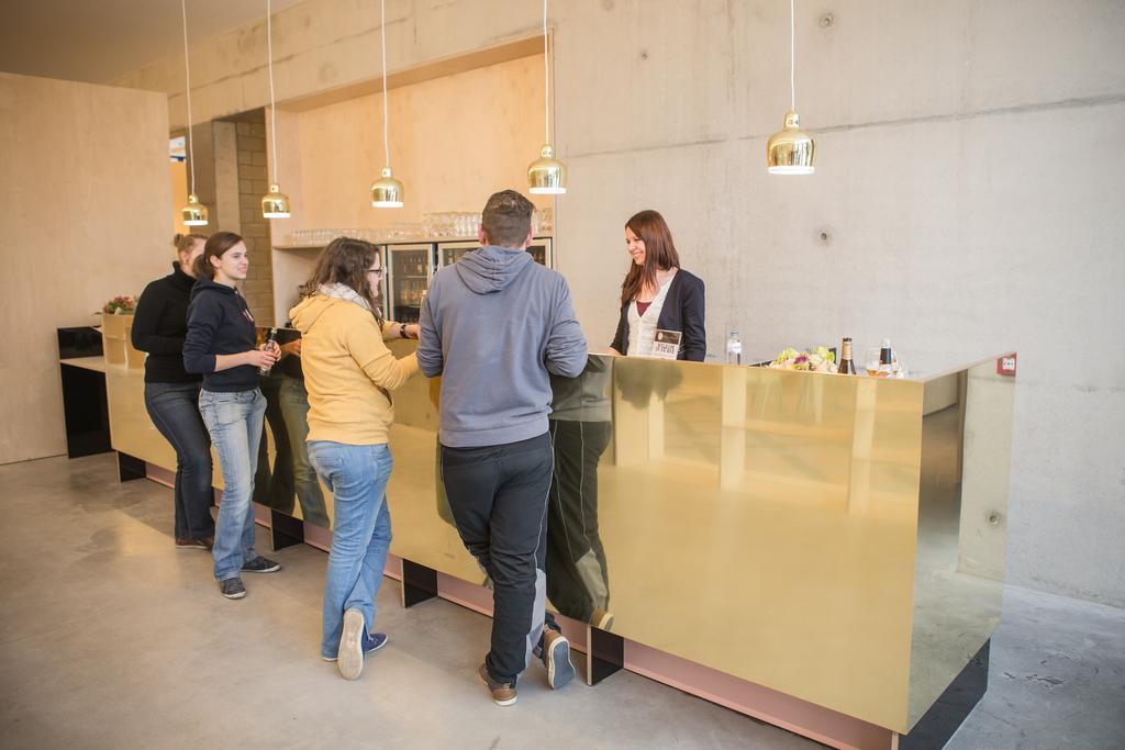 Hostel Groeninghe Kortrijk Bagian luar foto