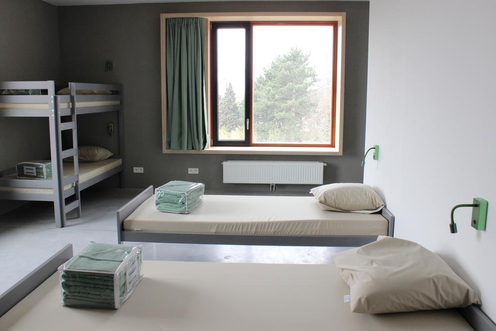 Hostel Groeninghe Kortrijk Ruang foto